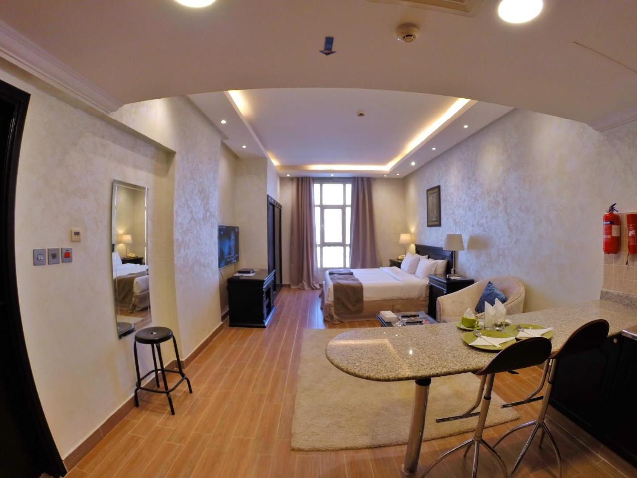 Le Park Hotel Doha Bagian luar foto